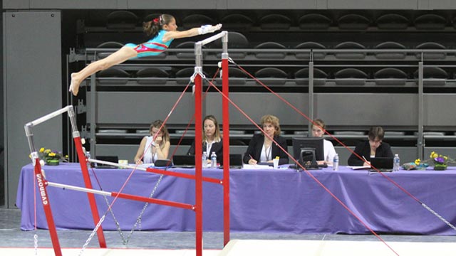 Oréane Léchenault en finale individuelle de gymnastique 2011 à Toulouse